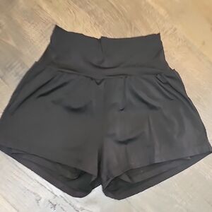 HALARA Women's High-Waisted Black Shorts